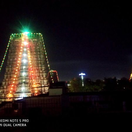 Hotel Temple View マドゥライ エクステリア 写真